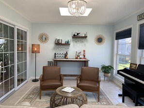 Interior - Family-Friendly Beachy Boho Townhouse: 3BR, 2.5 Bath, Pool, Close to Beach
 (Rehoboth Beach)