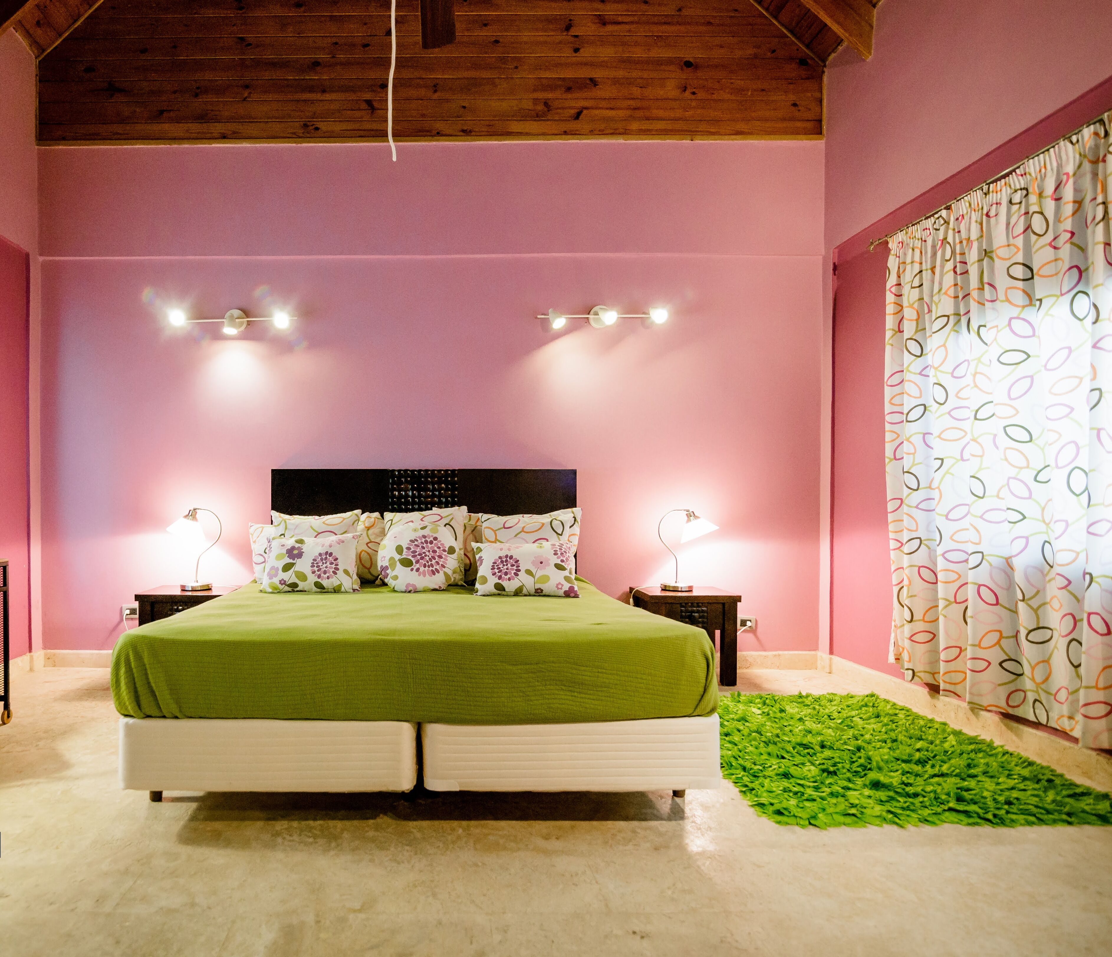 In-room safe, iron/ironing board, free WiFi