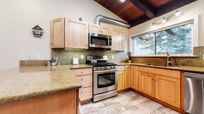 Condo, 2 Bedrooms | Private kitchen