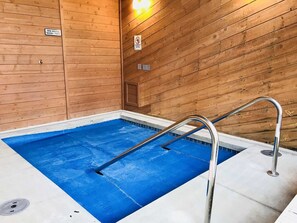 Huoneisto, 2 makuuhuonetta | Uima-allas