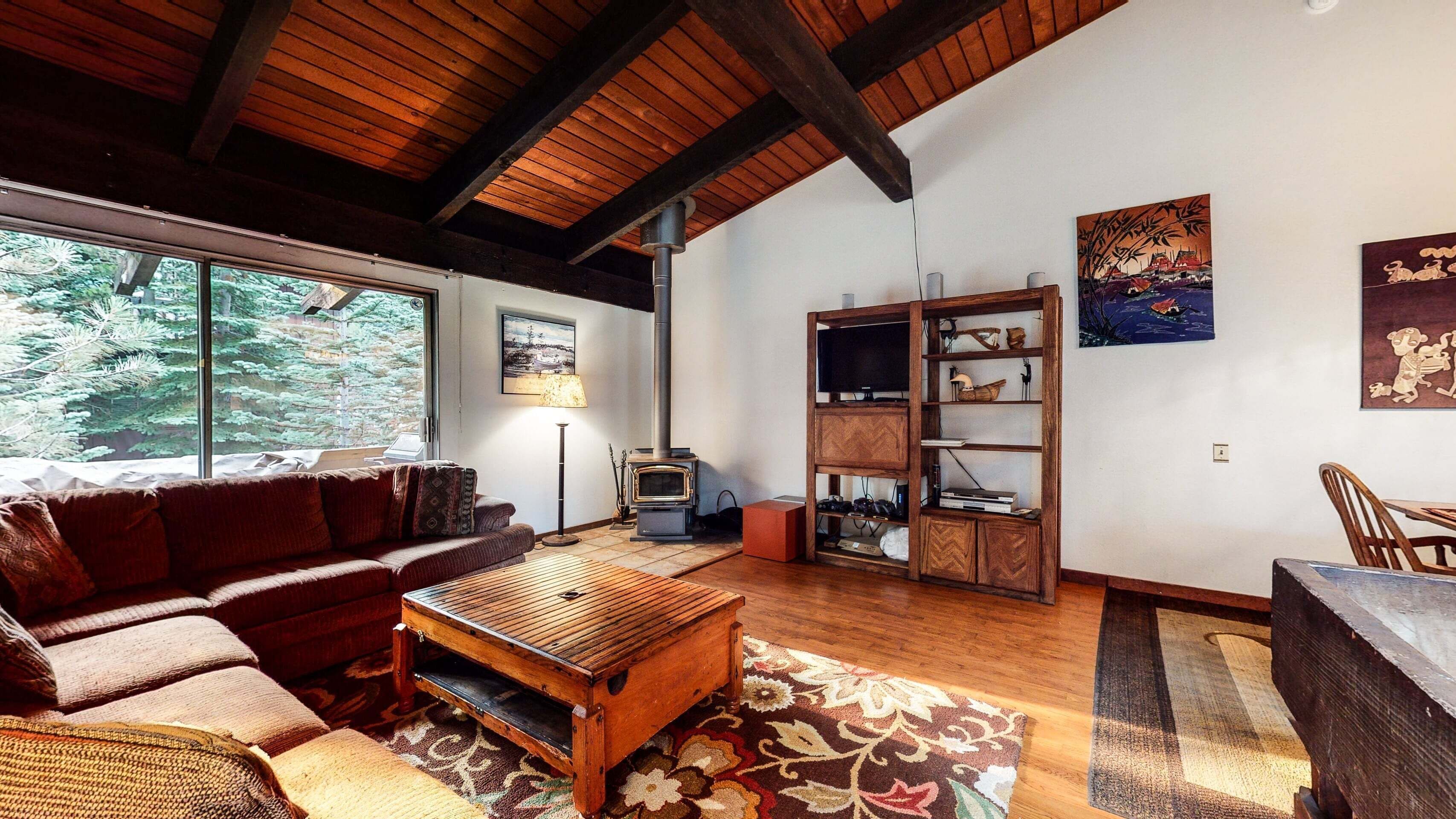 Condo, 2 habitaciones | Área de sala de estar