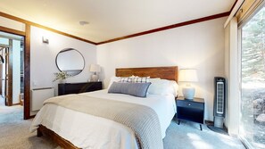 Condo, 2 Bedrooms | 2 bedrooms, free WiFi - Mammoth Estates Condo - Near Village at Mammoth & Pet Friendly by RedAwning (Mammoth Lakes)