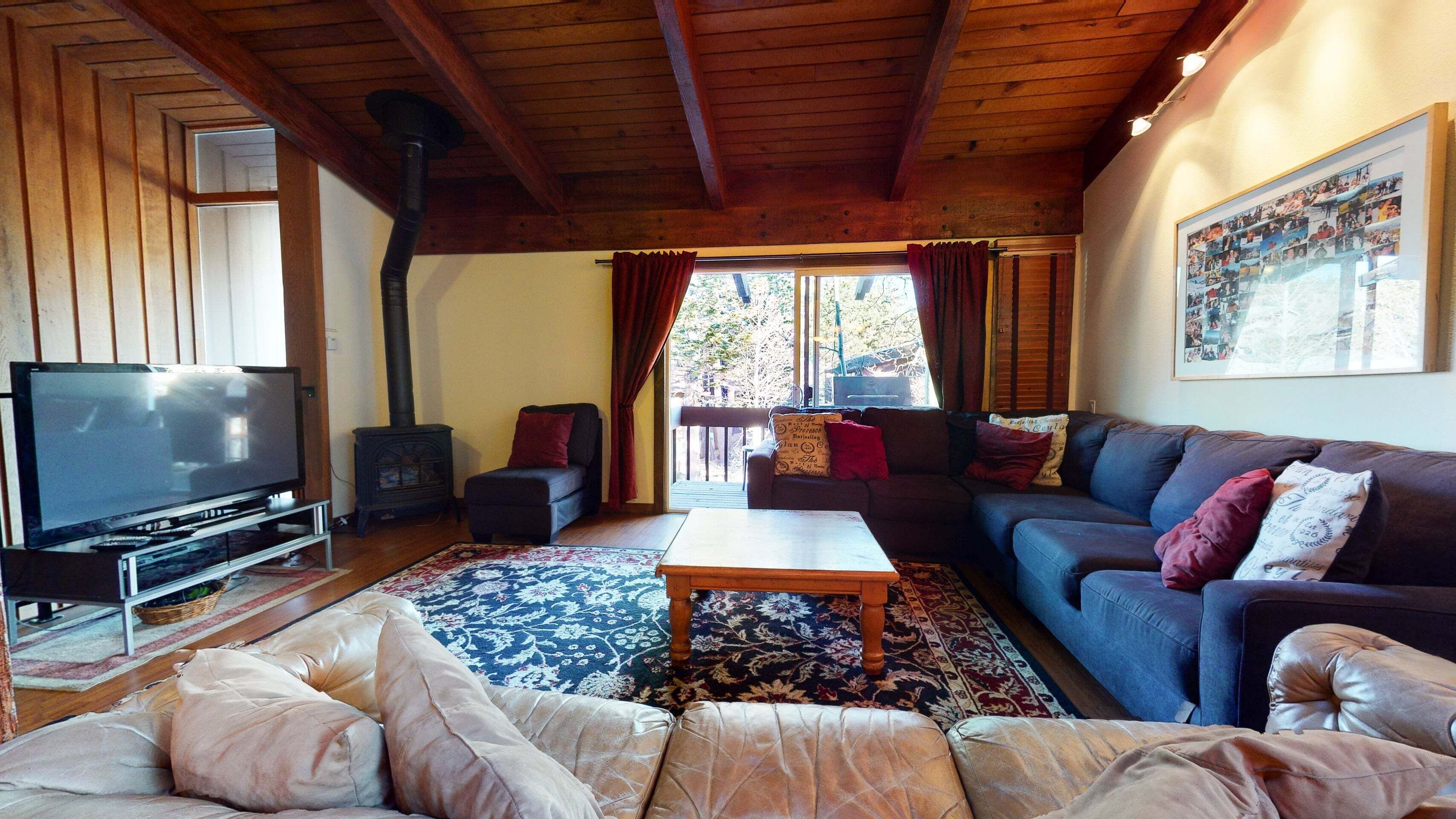 Condo, 4 Bedrooms | Living area