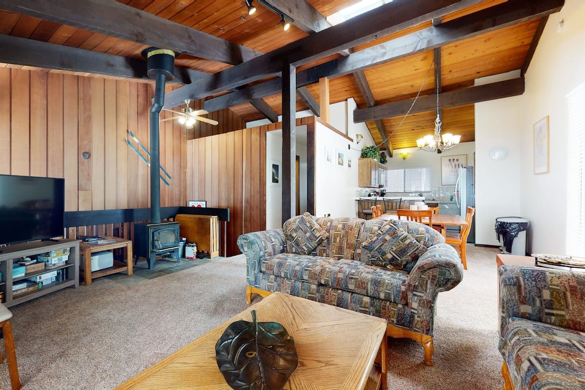 Condo, 4 Bedrooms | Living area