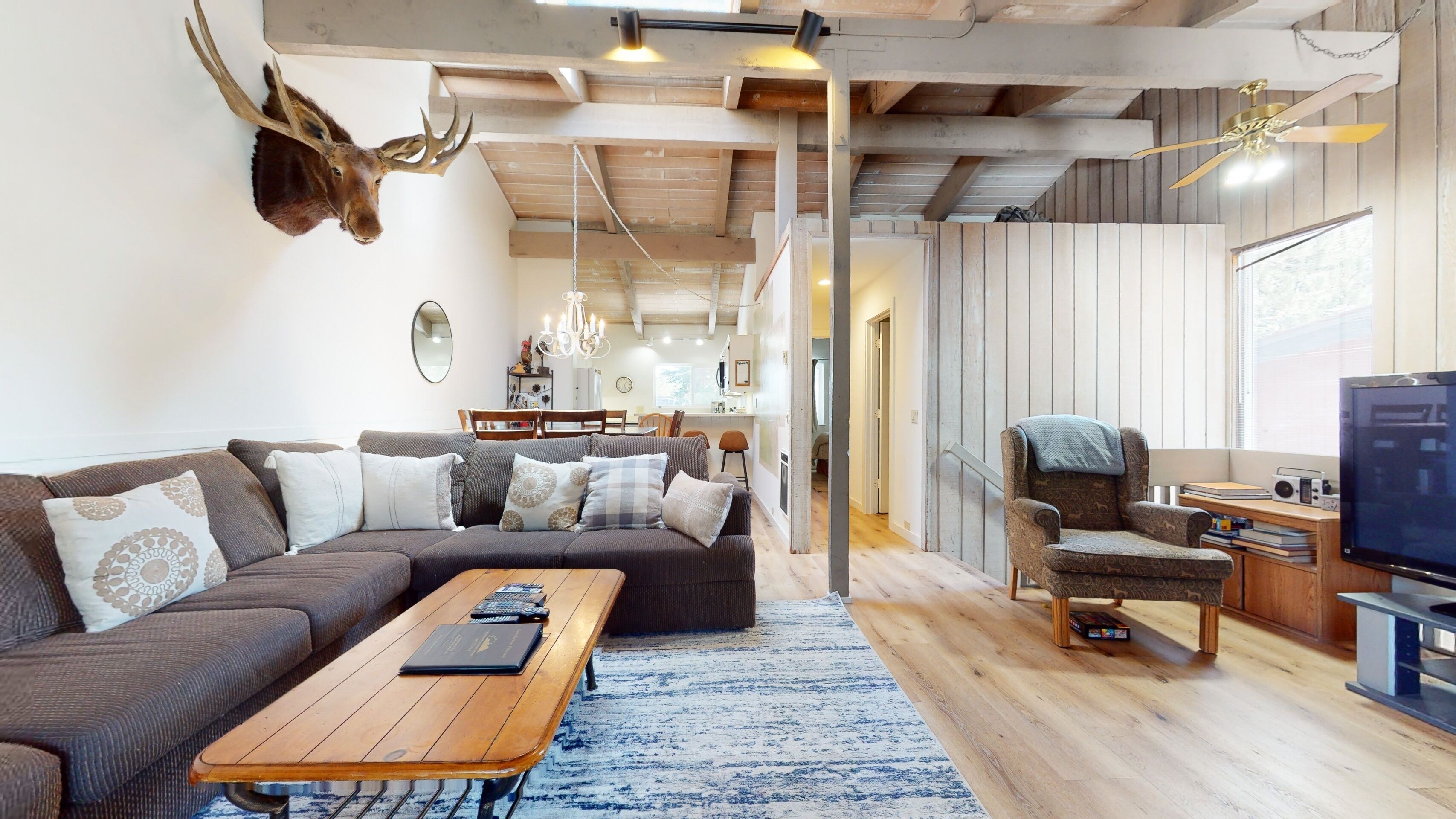 Condo, 4 Bedrooms | Living area