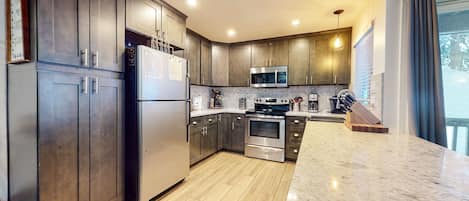 Condo, 2 Bedrooms | Private kitchen | Fridge, oven, coffee/tea maker