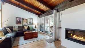 Smart TV, fireplace, ping pong