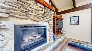 Interior - Remodeled Home, Private Balcony, Pool On-site, Walk to The Village (Mammoth Lakes)