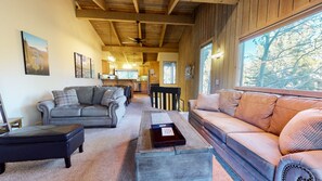 Smart TV, fireplace, table tennis