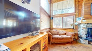 Smart TV, fireplace