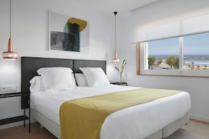 4 chambres, fer et planche à repasser, Wi-Fi gratuit, draps fournis