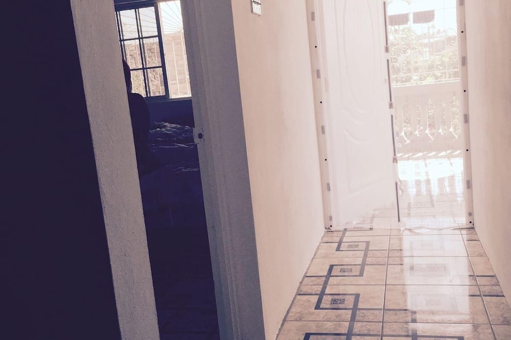 Immaculate 2-bed Apartment in Spanish Town