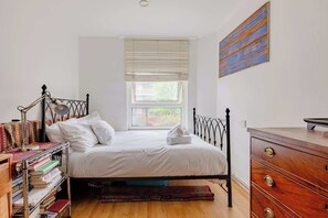 1 bedroom, internet, bed sheets - Cosy 1BDR Flat Near Canary Wharf (London)