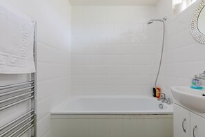 Bathtub