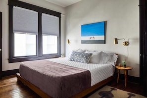 2 soverom, strykejern/-brett, reiseseng for barn og wi-fi