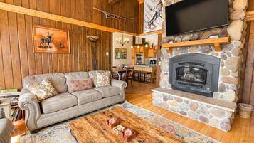 Flat-screen TV, fireplace