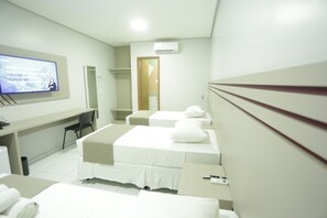Pillowtop-Betten, Minibar, Zimmersafe, Schreibtisch