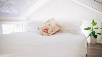 1 soverom, reiseseng for barn og sengetøy