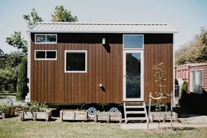 Exterior - The Perch by Tiny Away (Korweinguboora)