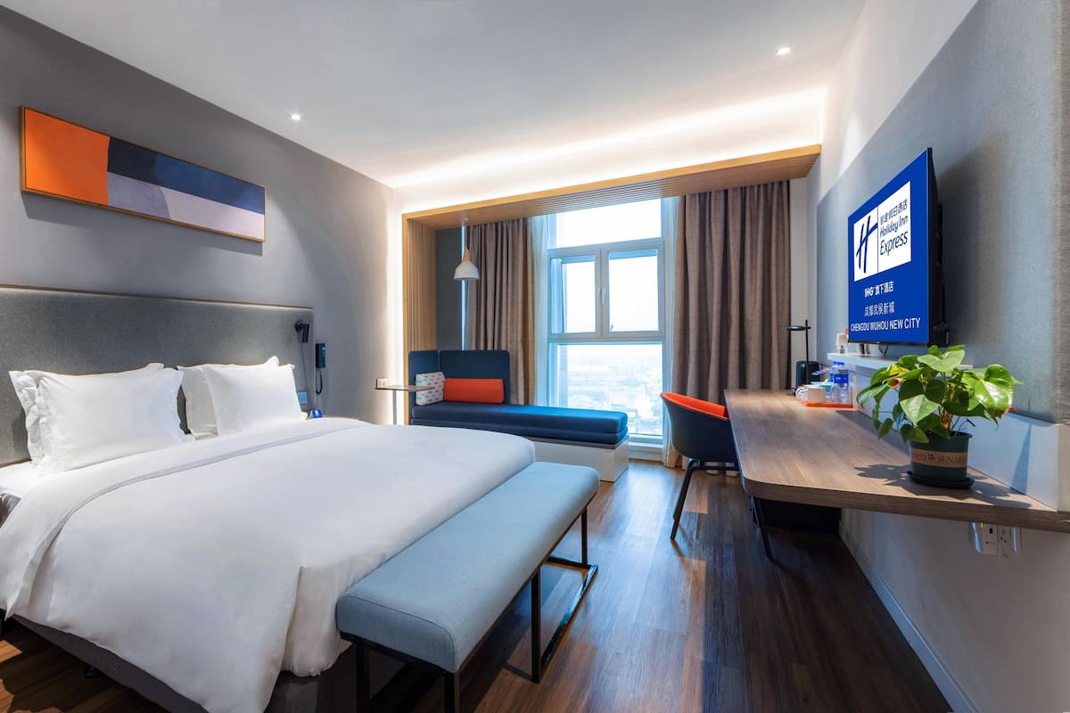 Phòng Tiêu chuẩn, 1 giường cỡ king (High Floor) | Minibar, két bảo mật tại phòng, màn/rèm cản sáng