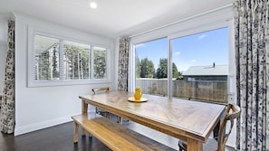 Dining - Annandale Lodge in Wanaka (Wanaka)