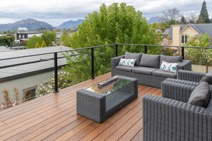 Terrace/patio - Pip's Lakeview Retreat (Wanaka)