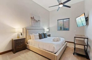 9 عدّة غرف نوم ومكتب ومكواة/لوح كي وواي فاي مجانًا