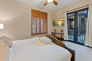 9 bedrooms, desk, iron/ironing board, free WiFi - Desert Estate: Pool, Spa, Sport Court & Theater (Scottsdale)
