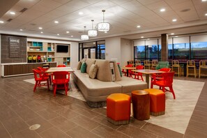 Lobby - Home2 Suites by Hilton Lewisburg (Lewisburg)