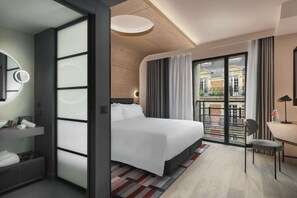 Premium kamer | Luxe beddengoed, bedden met traagschuimmatrassen, een minibar
