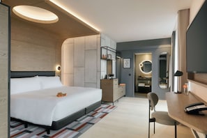 Eiffel Terrace Escape | Premium bedding, memory foam beds, minibar, in-room safe