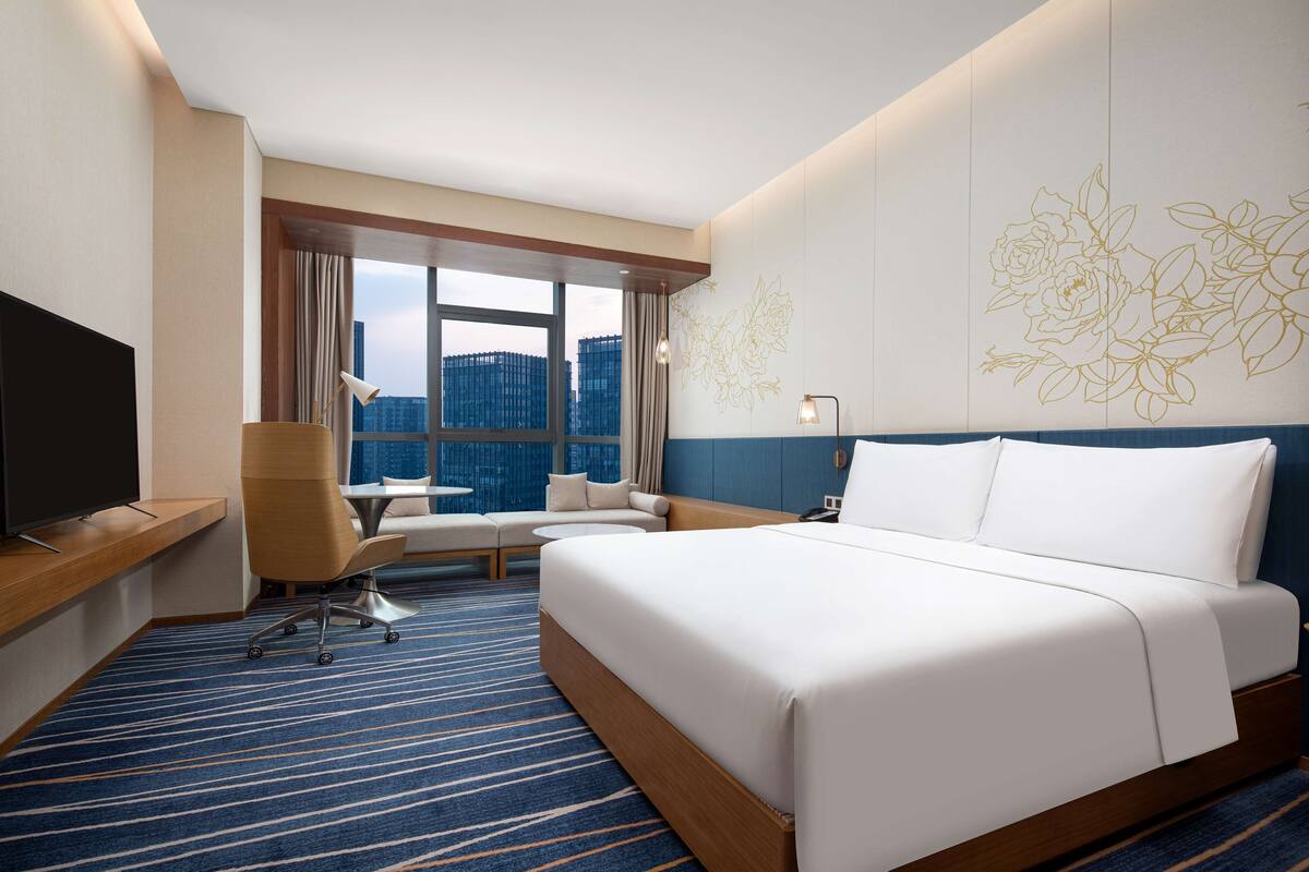 1 bedroom, minibar, in-room safe, desk