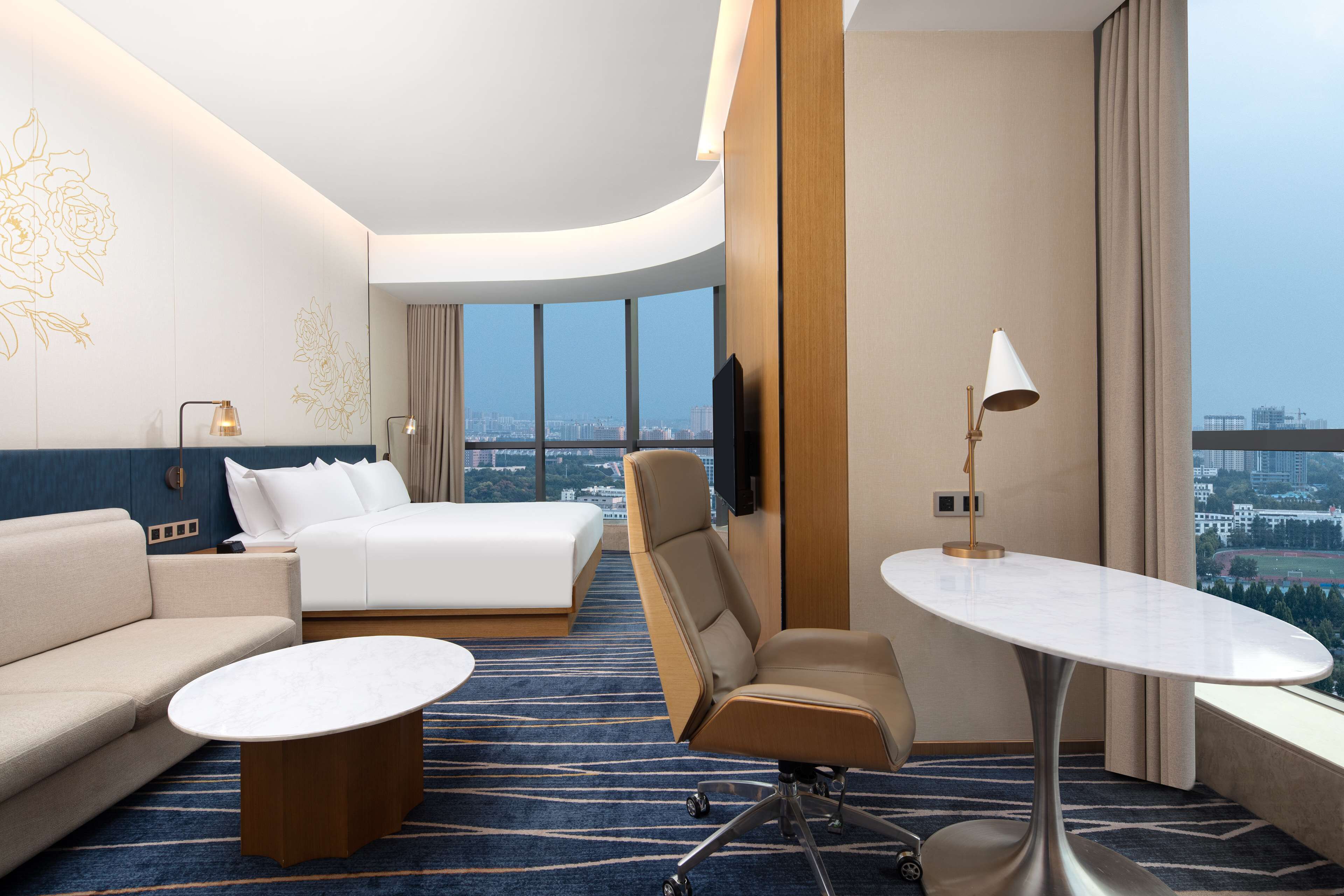 特級客房, 1 張特大雙人床 | 迷你吧、房內夾萬、書桌、手提電腦工作空間