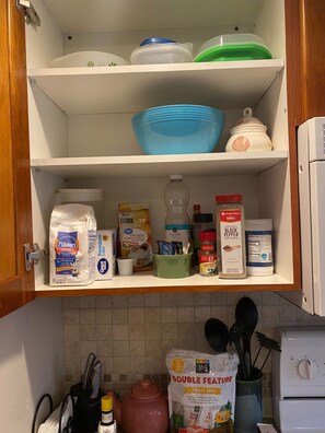 Interior - Luxury escape, clean, 1.5 ml to beach & Eckerd, cozy, roomy, family friendly (St. Petersburg)