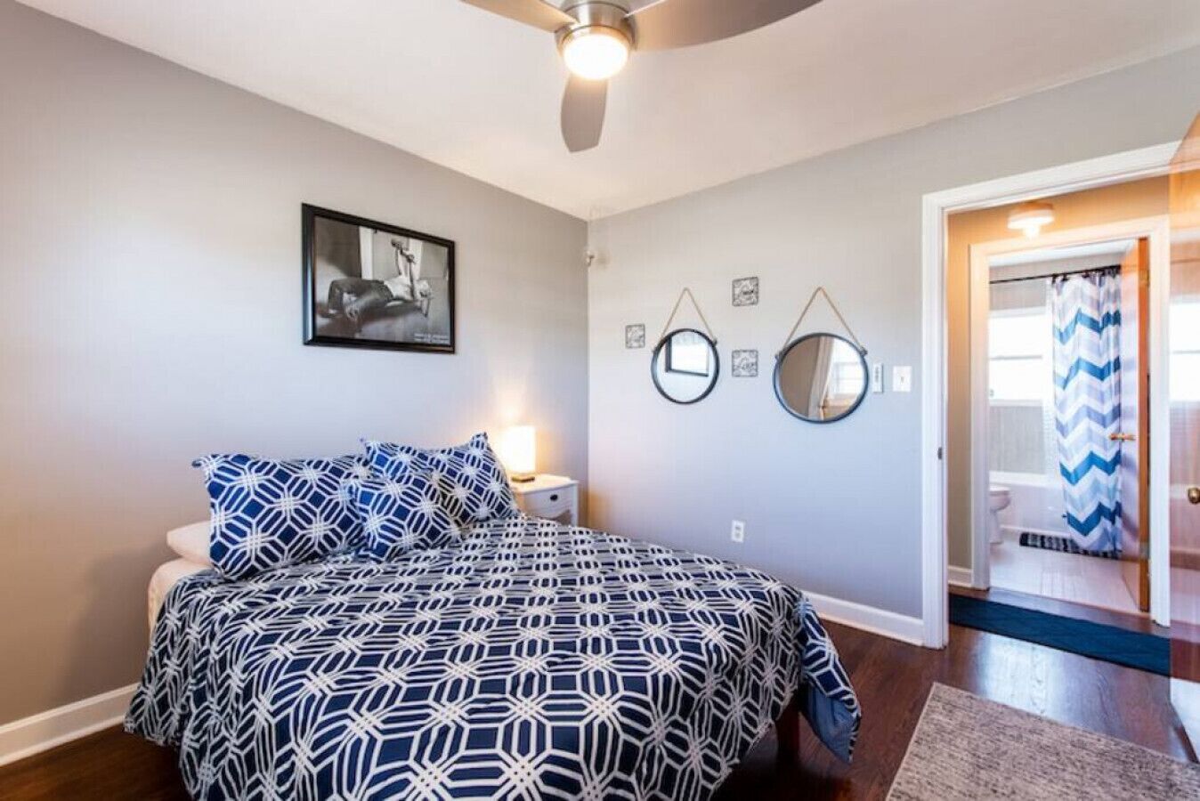 4 habitaciones, escritorio, tabla de planchar con plancha y wifi 