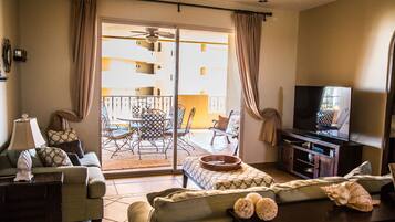 Smart TV, DVD player