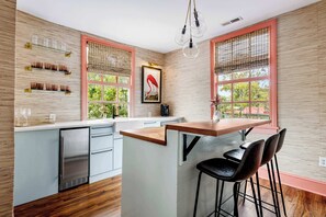 Fridge, microwave, oven, stovetop - The Inns | HUGE 10 Bedroom with Speakeasy Bar (Charleston)