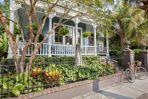 Exterior - The Monroe | Penthouse Victorian in DT Charleston! (Charleston)