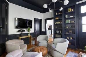 TV, fireplace, offices