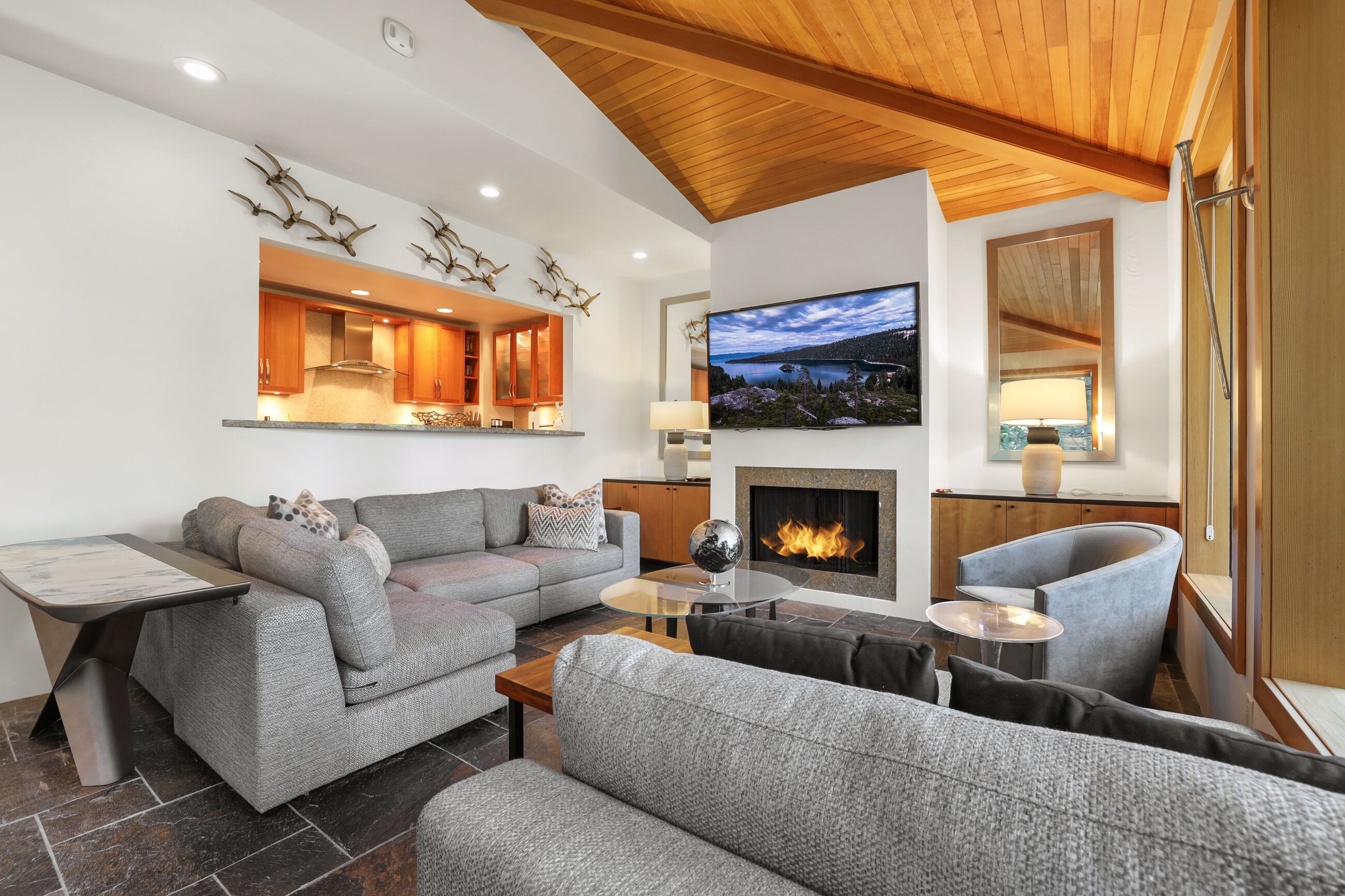 Incline Village Retreat on the golf course FULLY REMODELED 4BED 3.5 BATH