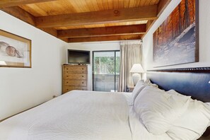 1 bedroom, iron/ironing board, Internet, bed sheets