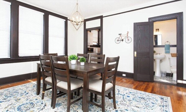 Dining - Modern Midtown Retreat (Montgomery)
