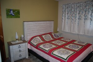 3 bedrooms, desk, iron/ironing board, travel cot