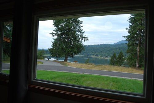 Cozy Home with Million Dollar Mountain and River View