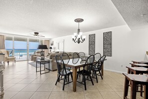 Dining - Keepin' it Reel - Destin Gulfgate 0106! (Destin)