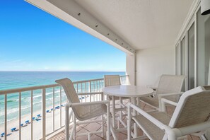 Outdoor dining - Gone Coastal - Destin Gulfgate 1103! (Destin)