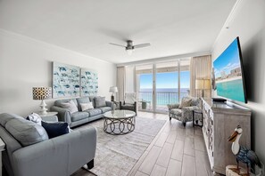 TV, DVD player - Gone Coastal - Destin Gulfgate 1103! (Destin)