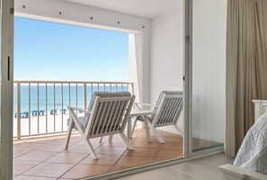 Interior - Shore Beats Work - Destin Gulfgate 0201! (Destin)
