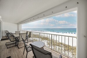 Outdoor dining - Wait 'n Sea - Destin Gulfgate 0205! (Destin)