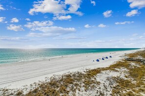 On the beach, sun-loungers - Destin Gulfgate 0301, Beachfront Condo in the Heart of Destin! (Destin)